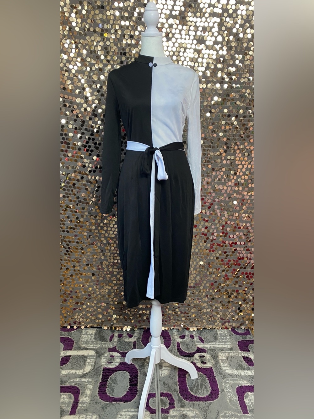Black and White Colorblock Long Sleeve Midi Dress Size Medium #1532